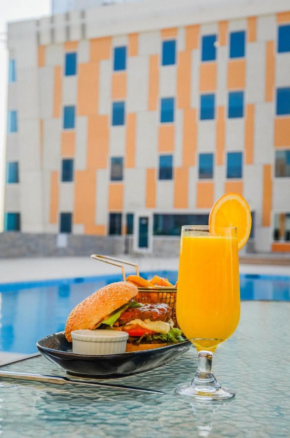 Best Western Plus Dubai Academic City Exterior foto