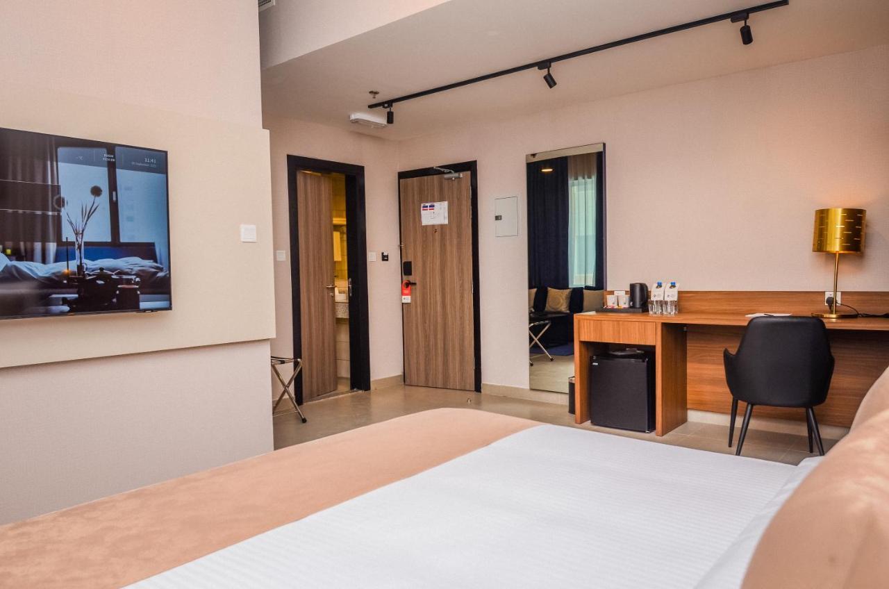 Best Western Plus Dubai Academic City Exterior foto