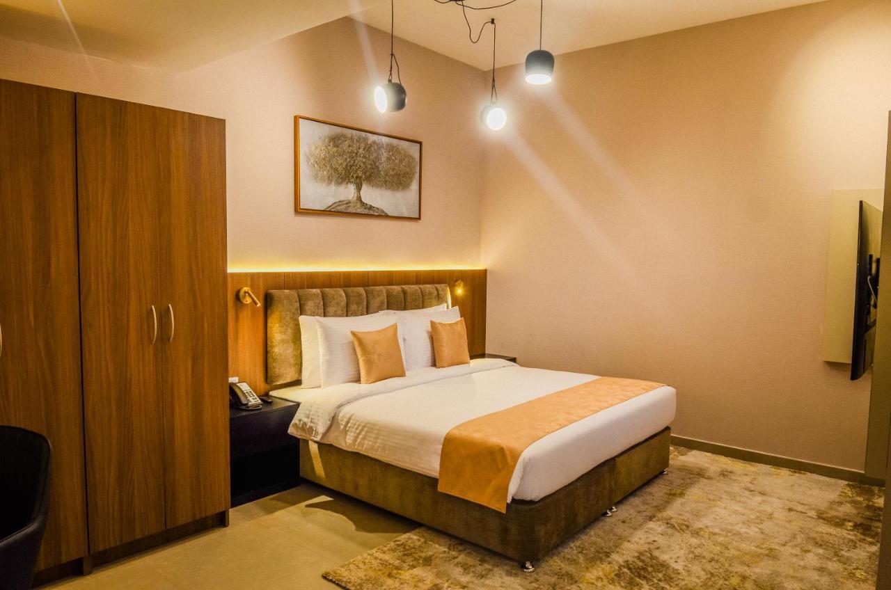 Best Western Plus Dubai Academic City Exterior foto
